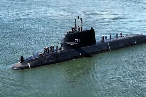 台湾初の「オリジナル潜水艦」ついに洋上へ！ 艦尾の舵「日本の最新