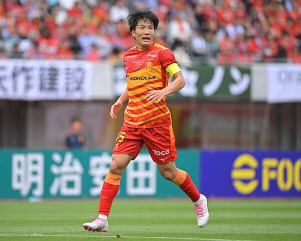 サッカーシャツ 赤 稲垣祥サイン入り 2026年最新】稲垣祥 サインの人気アイテム - メルカリ