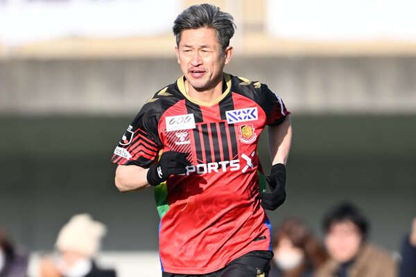 カズ カズの契約延長「邪魔が入らなければ」 来季で還暦…J2昇格へ向けて