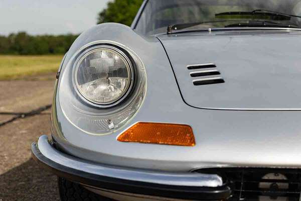 スーパーカー世代はたまらない1台！ 55年前のフェラーリ「ディーノ」を