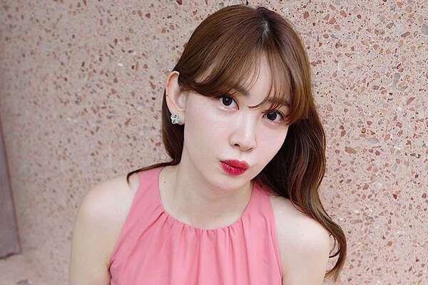 【値下げ】miumiu サングラス こじはる着用 小嶋陽菜ちゃん愛用☆】miumiu グリッター サングラス - メルカリ