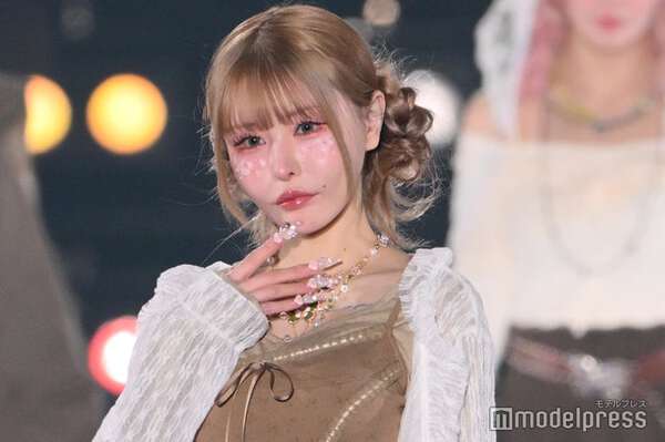 【非売品】ZOCX 戦慄かなの　ネームプレート　写真　大森靖子 maxresdefault.jpg