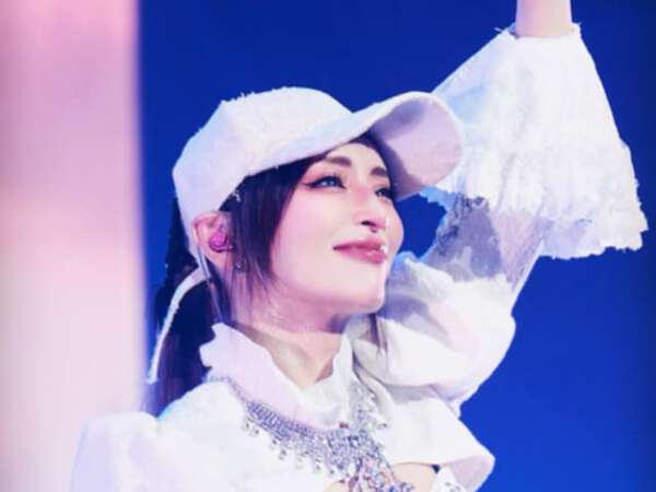刺さりすぎて泣ける」浜崎あゆみ、心に響くメッセージ寄せる「しんどい