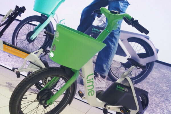 【最終値下げ】キックボード型自転車 電動シェアモビリティの米大手、日本で「アシスト自転車」展開へ 電動