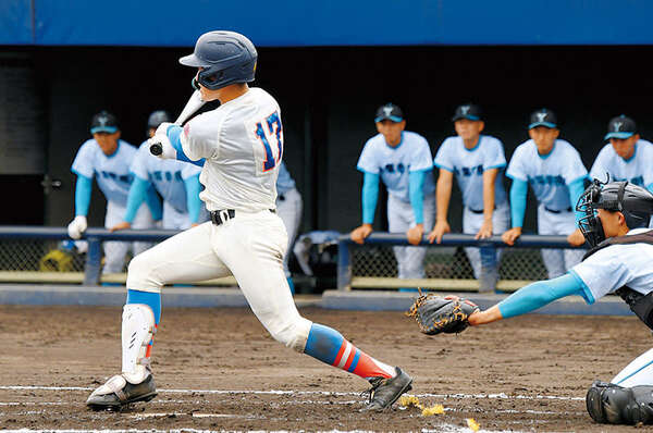 高校野球＞花咲徳栄が準優勝 山梨学院に5―14 投手陣が16安打許す 終盤
