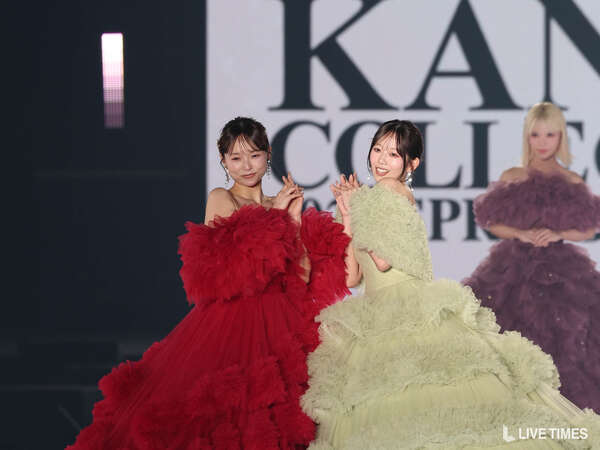 人気ライバー・みのり＆かすみ、美デコルテ輝くドレス姿で関西
