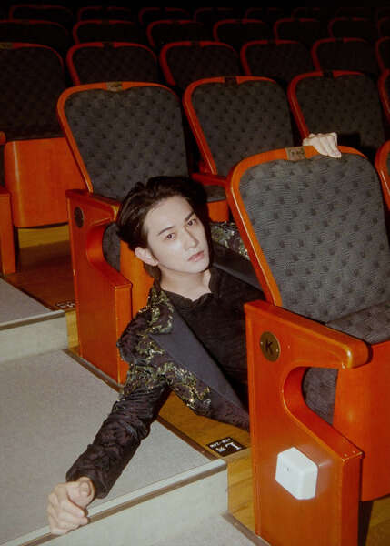 町田啓太を俳優人生のスタート地点で撮影！ 活動15周年アニバーサリー