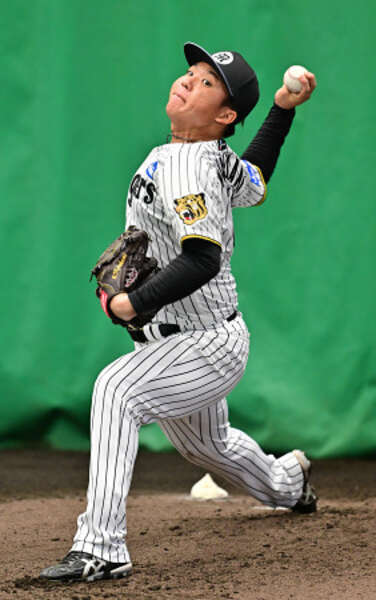 投球練習する村上 プロ野球|au Webポータルスポーツニュース