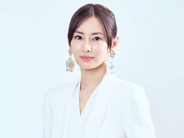 北川景子、仲良しの“美女”と映画館デート「素敵なツーショ