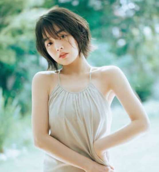 伊原六花がショートヘアで魅せた初めての 大人セクシー Au Webポータル芸能ニュース