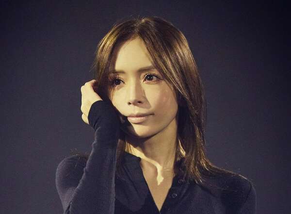 浜崎あゆみモデル スピーカー poker face | ディスコグラフィー | 浜崎あゆみ | アーティスト・作品