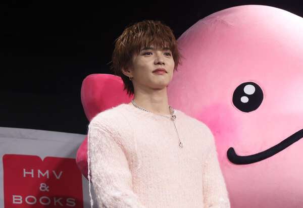 FANTASTICS・佐藤大樹 巨大着ぐるみに笑顔「あわよくば