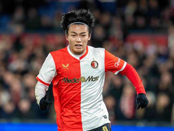 歓喜するフェイエノールトの選手たち