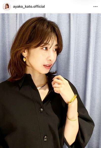 加藤綾子アナ、ノースリ白ロングドレス姿で異次元の美貌 変わらぬ美