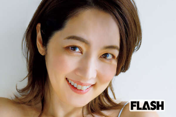 おニャン子クラブ40周年記念！山崎真由美「32年ぶり復活グラビア」|au