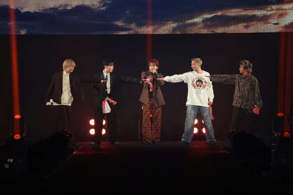 Da-iCE、ステージで音声トラブル？輝く個性存分に見せつけた圧巻