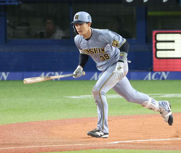 阪神・小幡 プロ初4安打 1打点3得点と躍動 定位置奪取へ「積み重ねる