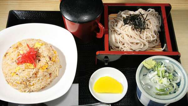 そば店で味わう“チャーハン ミニそばセット” 北海道・旭川の自家製