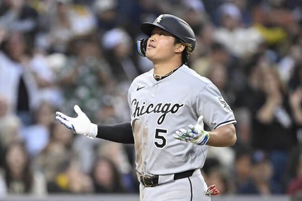 村上宗隆が単独キングの13号！確信の一撃に敵地が騒然 5月最初のゲーム