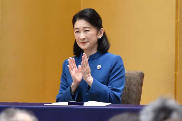 私の心にも響いてきました》紀子さま、冬の式典にふさわしいブルー