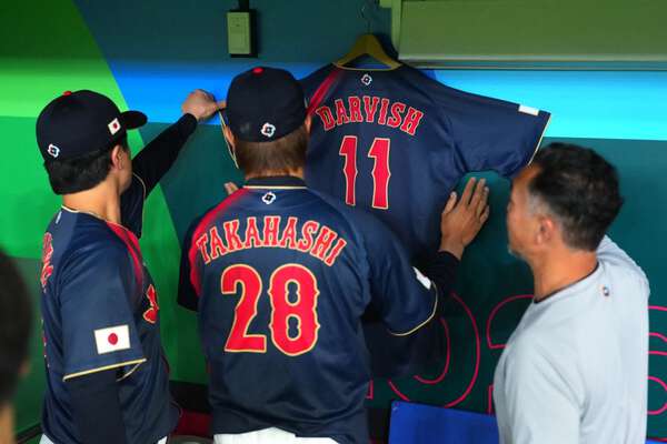 感動しました！」ベンチに飾られた背番号11、目撃して驚いた